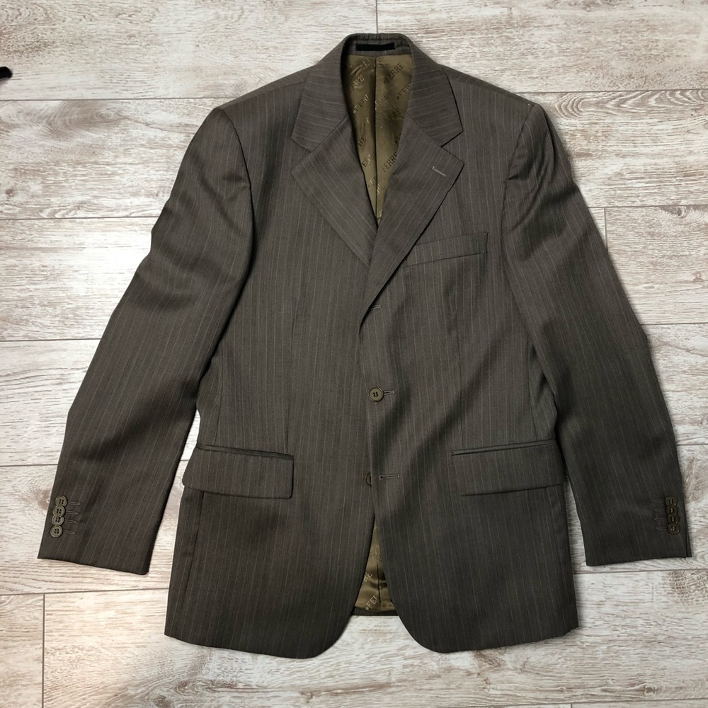 Gianfranco Ferre suit size EU48
